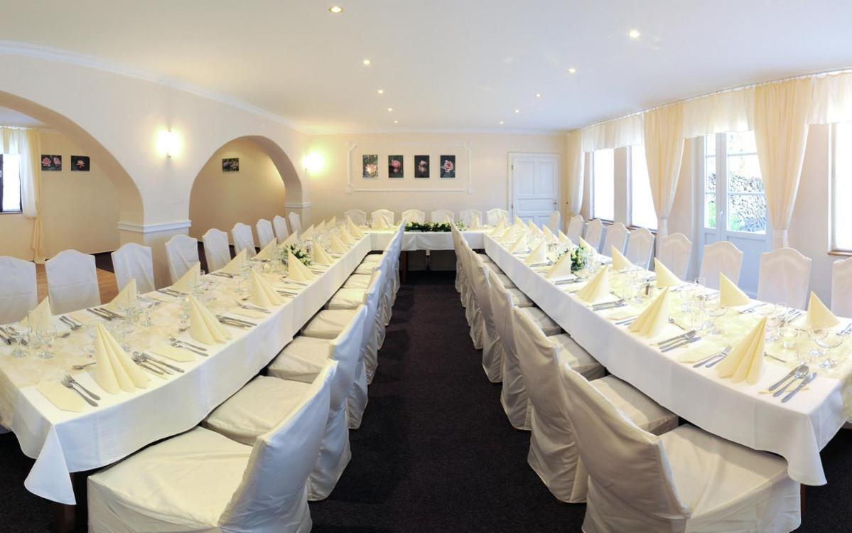 Penzion A Restaurace Nad Hradem คริโวคลาท ภายนอก รูปภาพ
