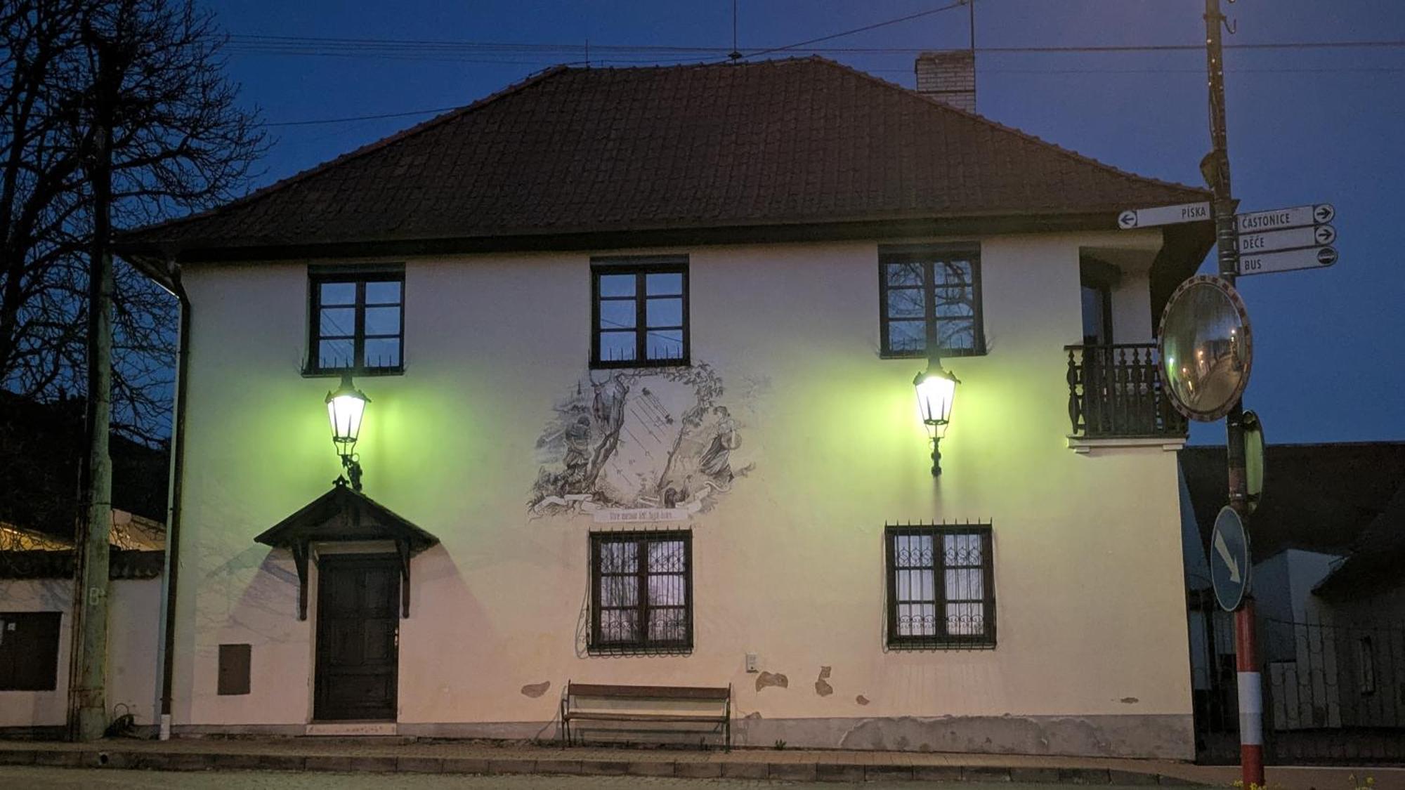 Penzion A Restaurace Nad Hradem คริโวคลาท ภายนอก รูปภาพ